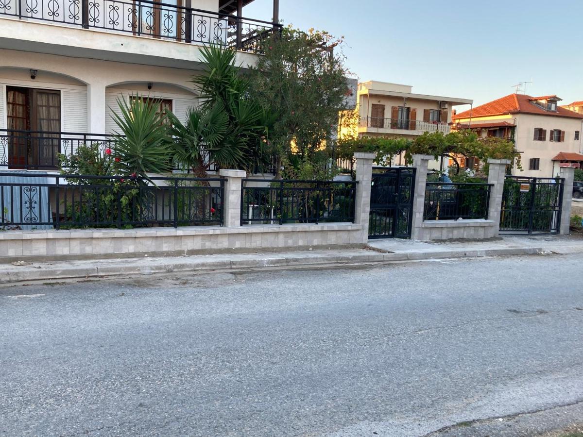 Villa Kristel Ierissós Esterno foto
